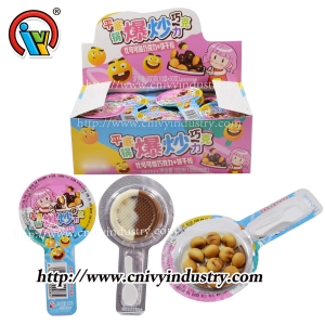 할랄용 잼이 있는 초콜릿 비스킷 캔디